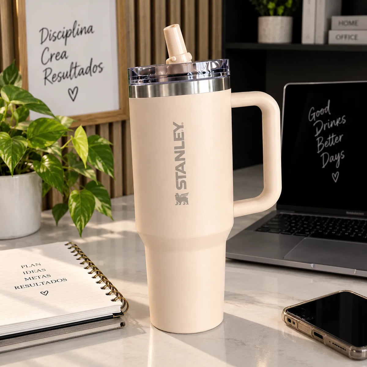 Vaso Térmico Stanley con Asa y Pitillo